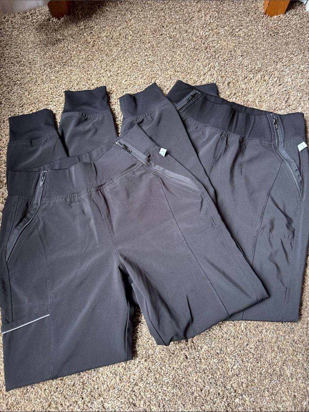 Women’s Black Active Pull-On Scrub Bottoms -Small Tall